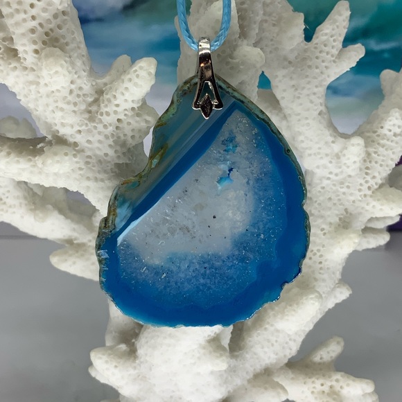 Blue Druzy Geode Agate Slice Pendant Necklace on Waxed Cotton Cord - Handmade - Picture 4 of 12